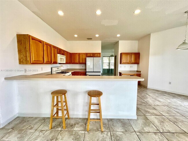Primary Photo - 12225 Still Meadow Dr