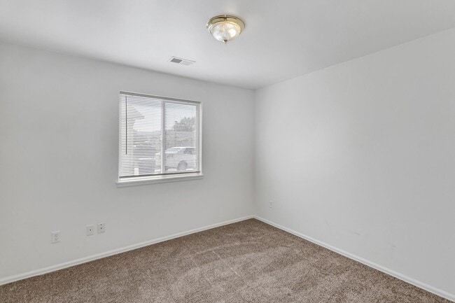 Building Photo - Charming 3-Bedroom Home in a Prime Location