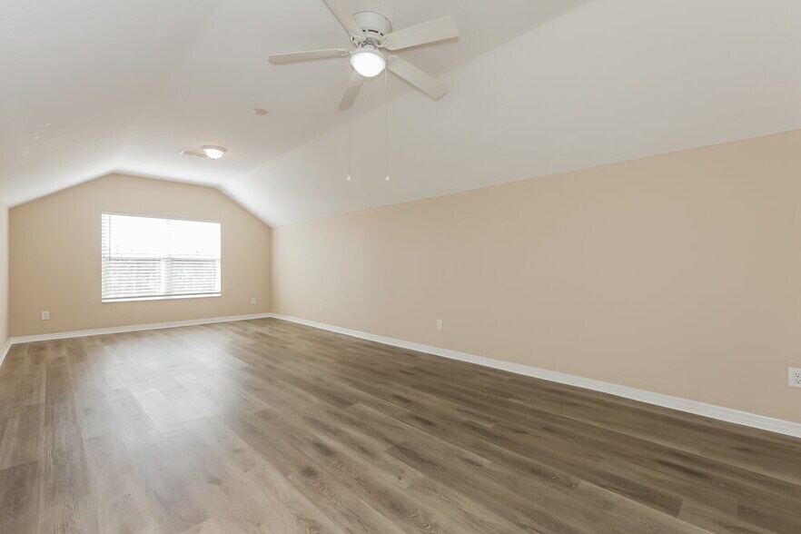 Building Photo - 12409 23rd St E