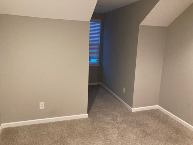 Building Photo - COMING SOON!!! End Unit townhome in Westwi...