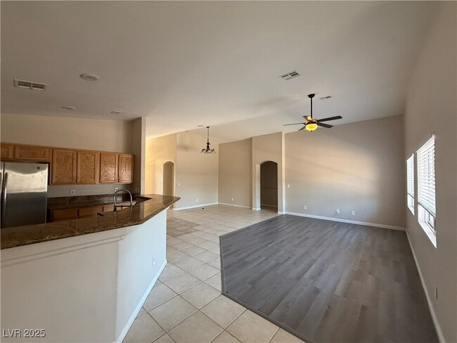 Building Photo - 6607 N Ruddock Dr