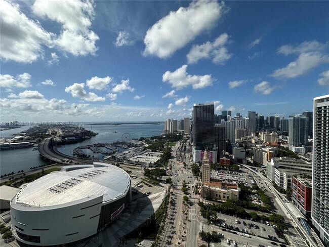 Building Photo - 888 Biscayne Blvd