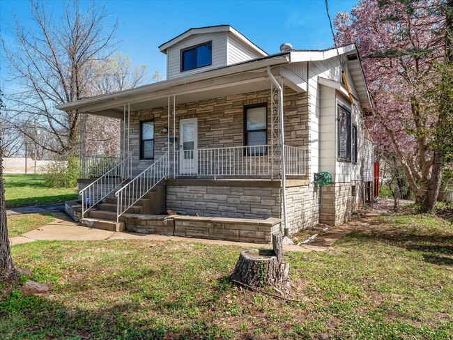 Building Photo - 9932 Jeffrey Dr
