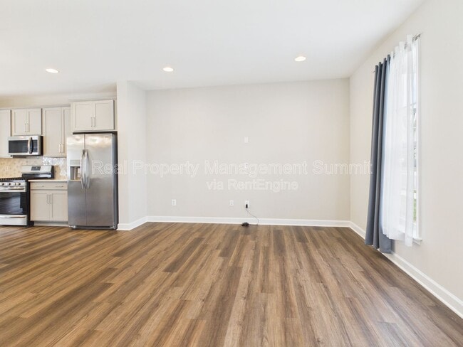 Building Photo - 3284 Charleston Blvd