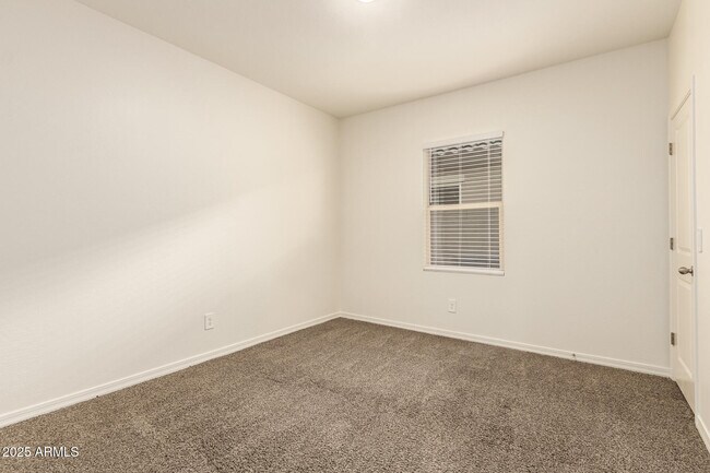 Building Photo - 9621 W Agora Ln