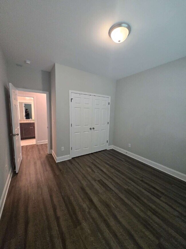 Building Photo - Charming 3-Bedroom Retreat Near Hamilton P...