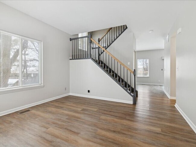 Building Photo - 14228 S Napa Cir