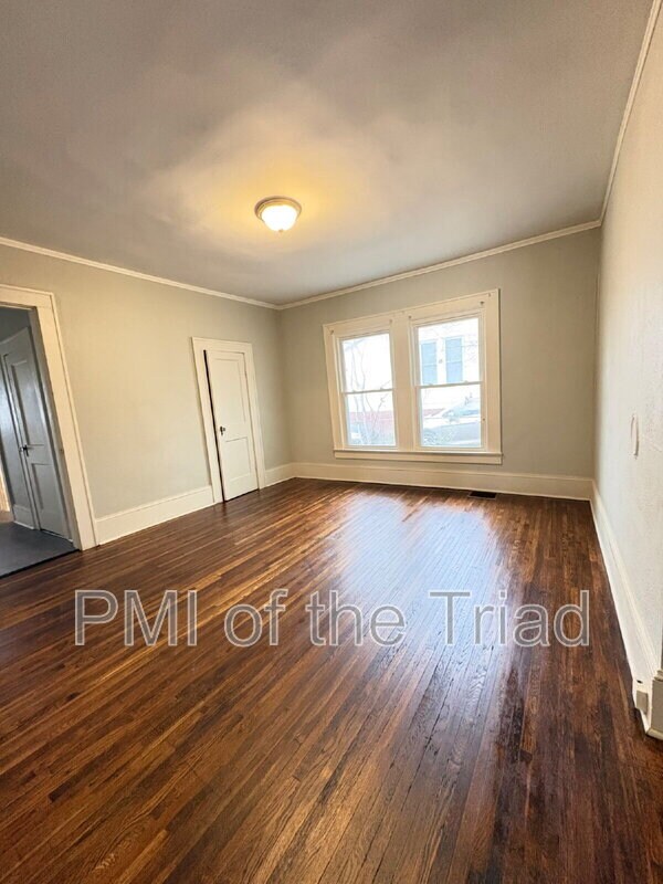 Building Photo - 1110 Adams St