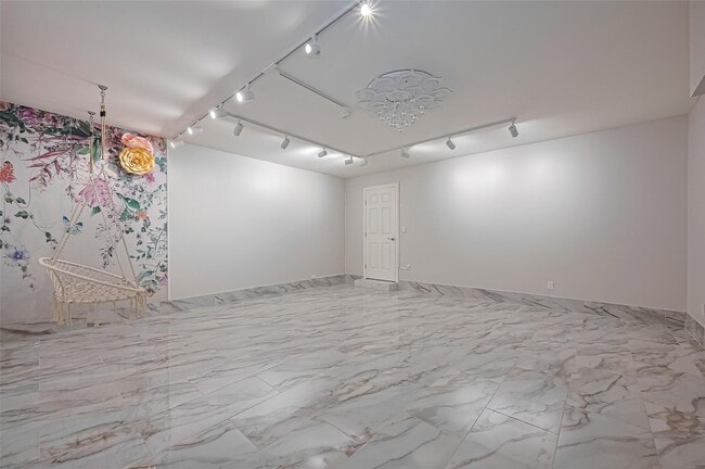 Building Photo - 5914 Clerkenwell Dr