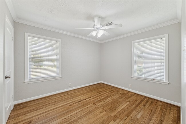 Building Photo - 4118 Gardendale Dr