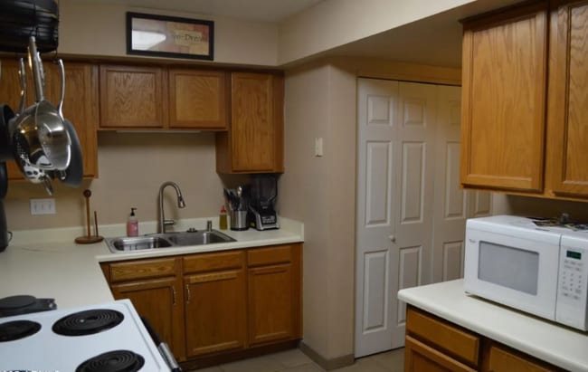 Building Photo - 14401 N 52nd Ln