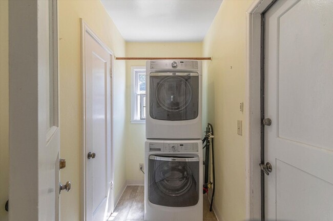 Building Photo - Charming Home in San Jose!
