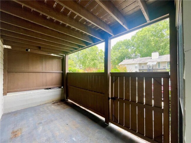 Building Photo - 320 Park Ridge Cir