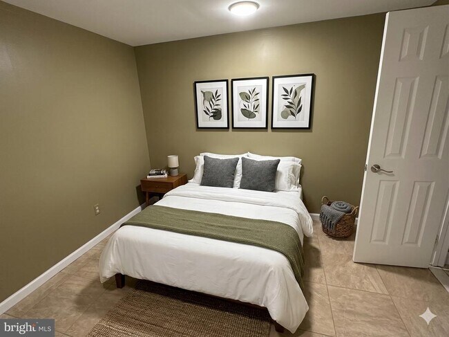 Building Photo - 14423 Pebble Hill Ln