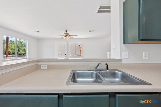 Building Photo - 107 Cedargrove
