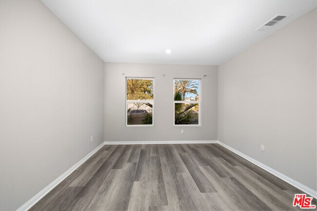 Building Photo - 757 Daniel Freeman Cir