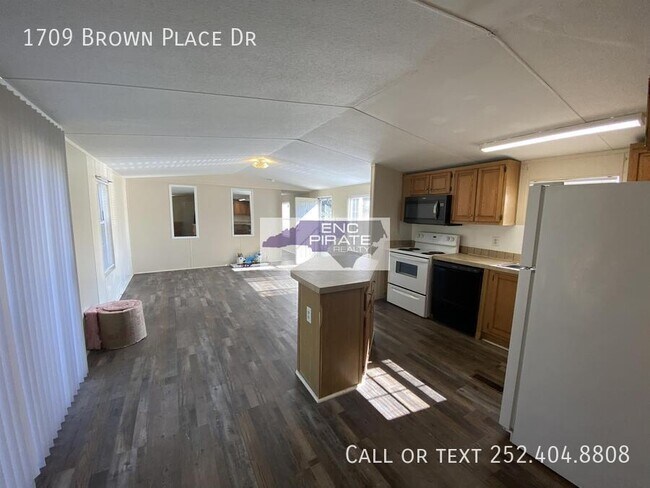 Building Photo - 1709 Brown Pl Dr