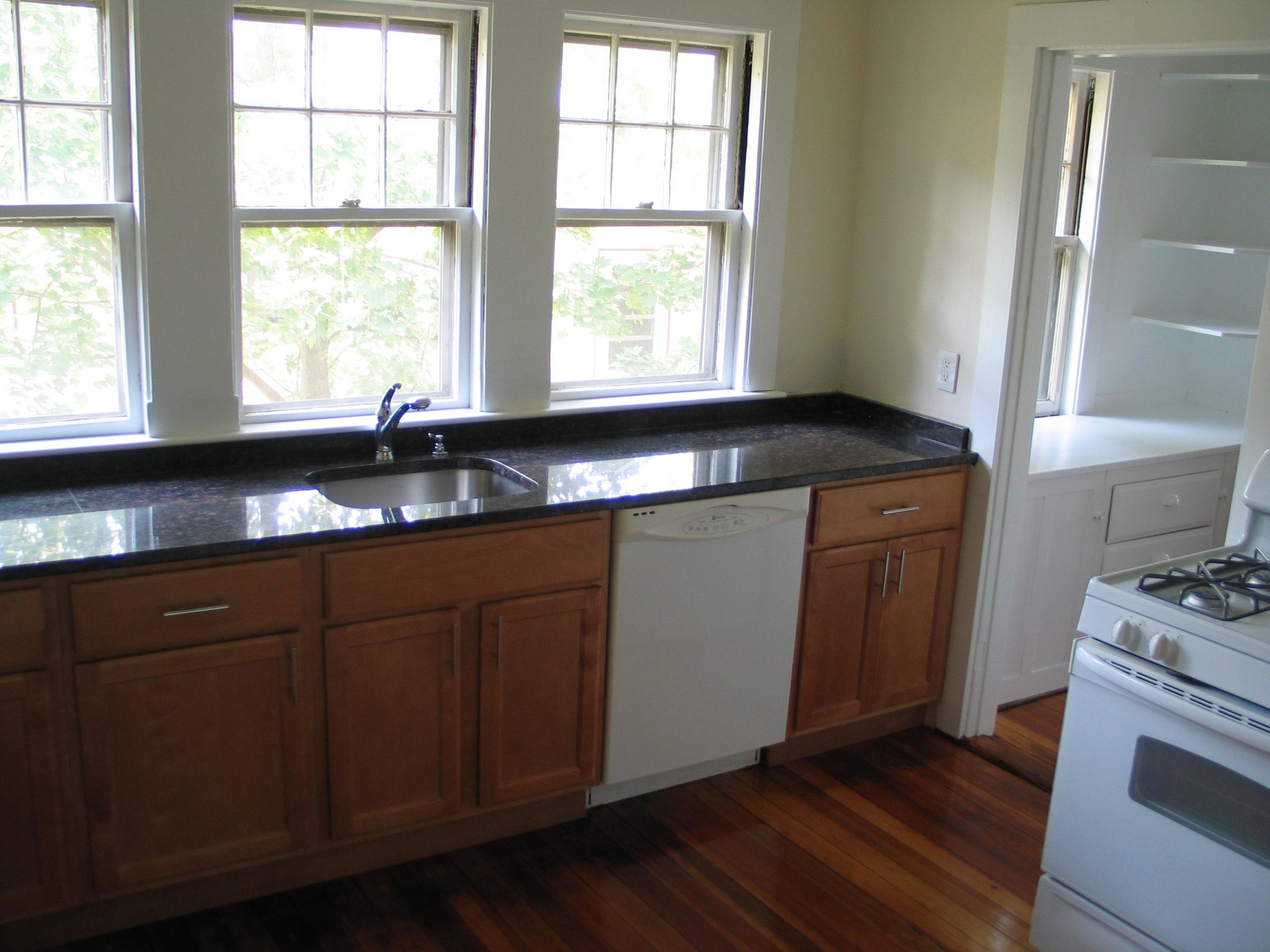 Building Photo - 35 Matchett St