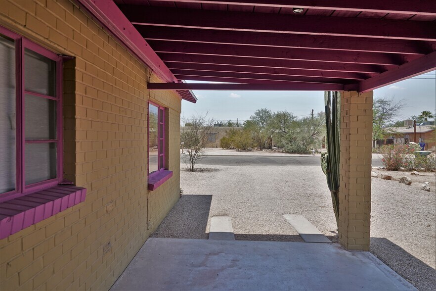 Building Photo - 3902 N Tyndall Ave