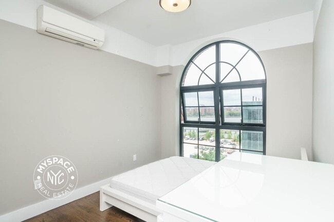 Building Photo - 187 Kent Ave