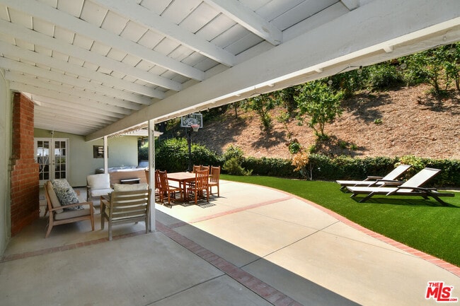 Building Photo - 3421 Castlewoods Pl