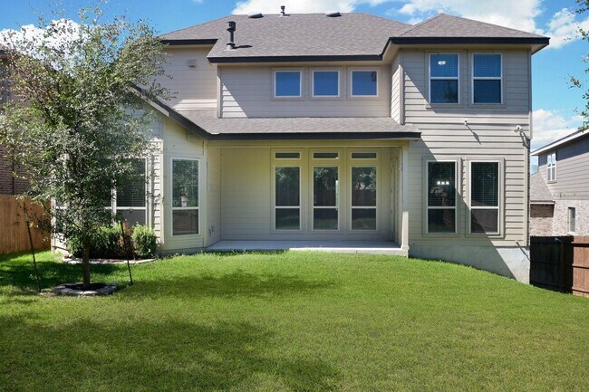 Building Photo - 27426 Camellia Trce