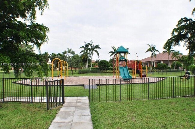 Building Photo - 15444 SW 119th Terrace