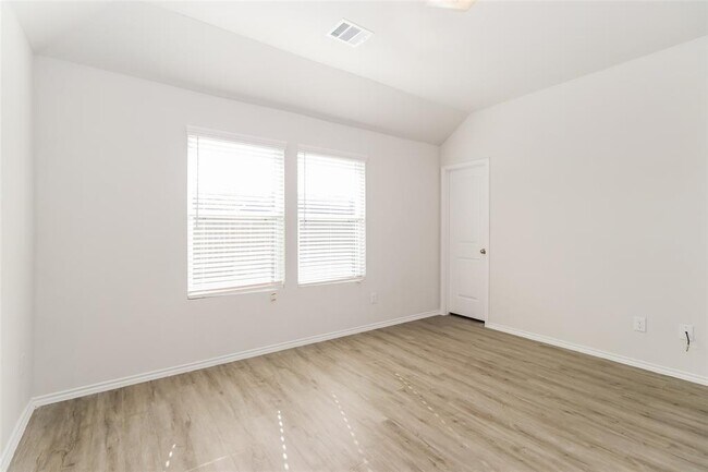 Building Photo - 25242 Sanitas Valley Dr