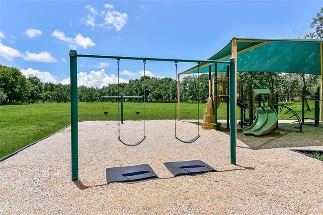 Building Photo - 10750 Cobblecreek Way