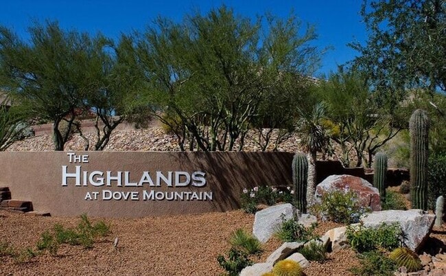 Building Photo - Gated Community!