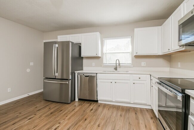 Building Photo - 208 Bromwich Dr