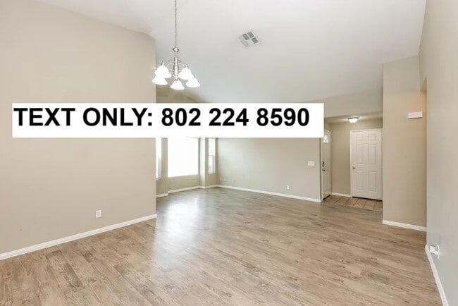 Building Photo - 39715 Sunrose Dr