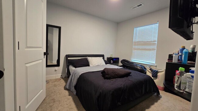Building Photo - 13519 Langdon Dr