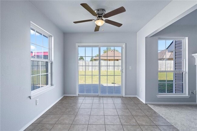 Building Photo - 607 Amanda Dr