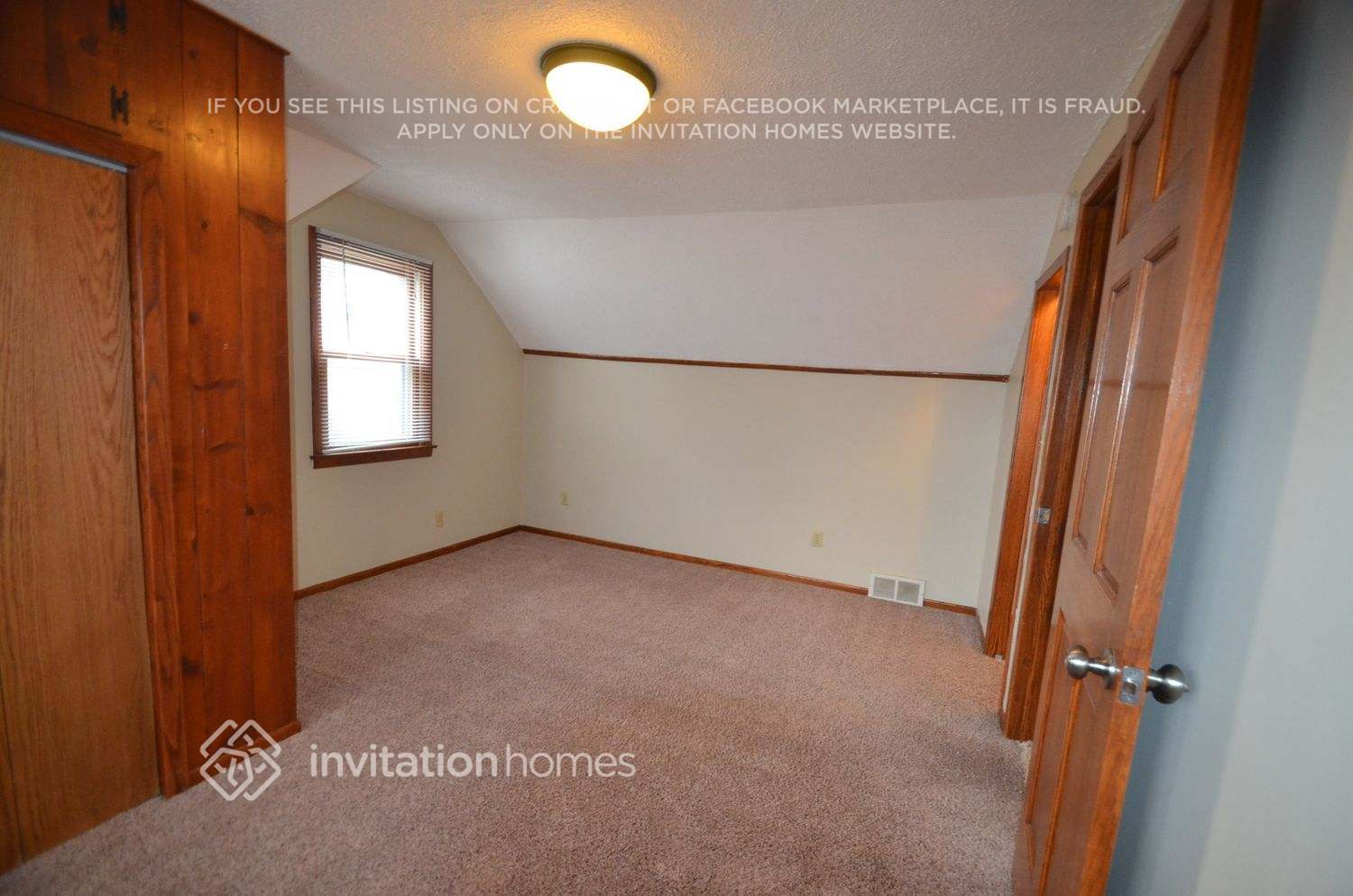 Building Photo - 5753 27th Ave S