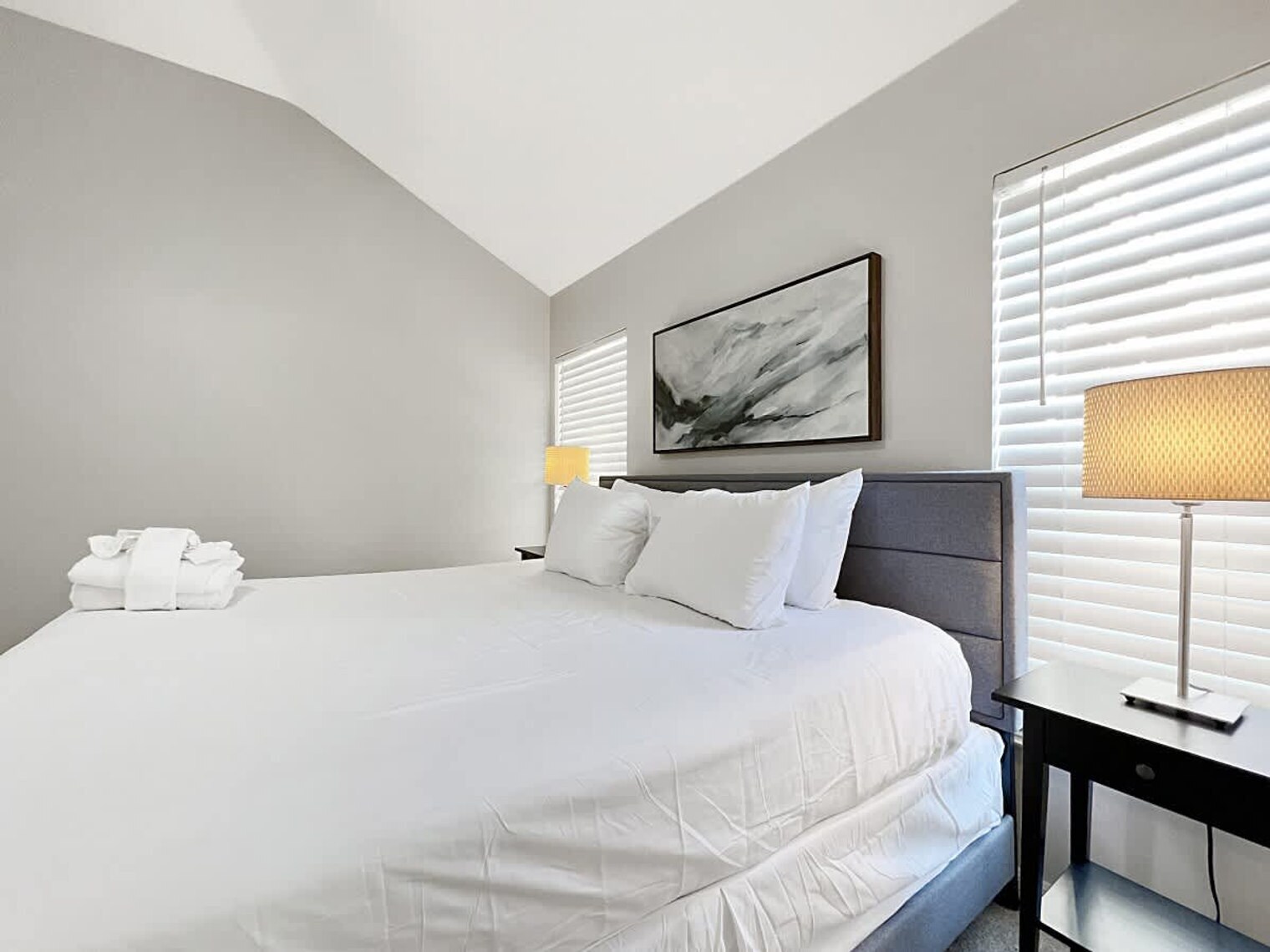 Building Photo - 24604 Siena Dr