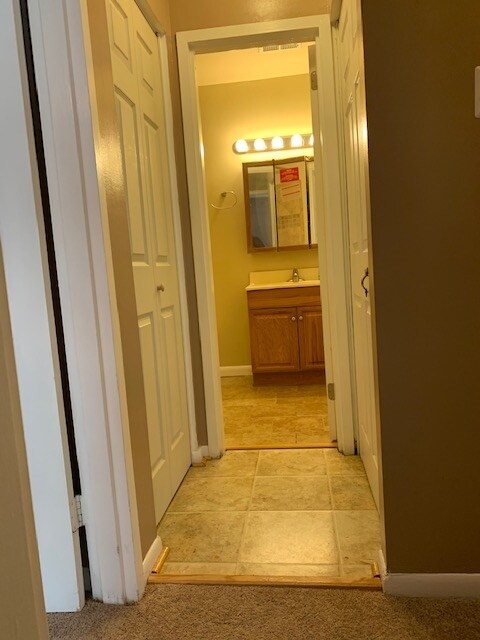 Building Photo - 10101 Prince Pl