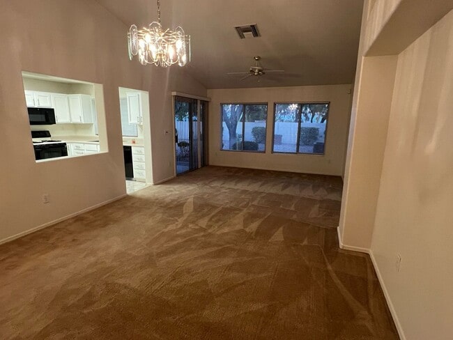 Building Photo - 2306 Spring Water Dr