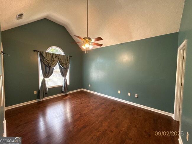 Building Photo - 1145 Chateau Terrace
