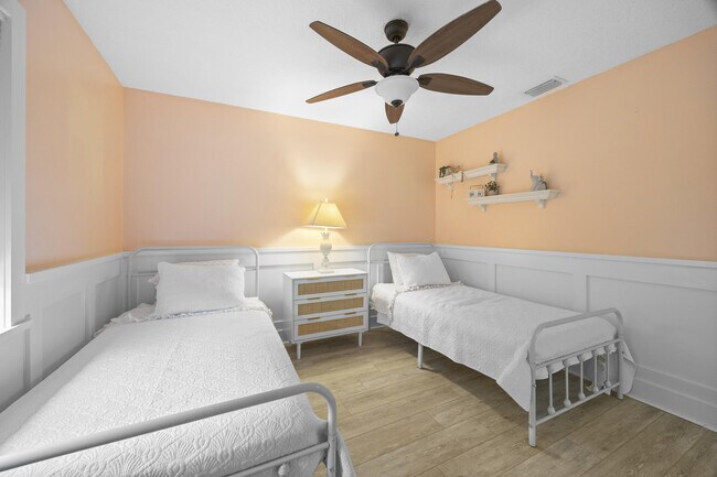 Building Photo - 52 PineHill Trail E