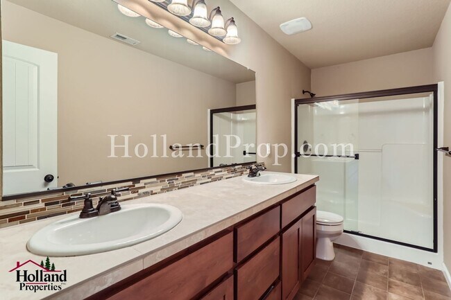 Building Photo - Wonderful home in Forest Grove near College