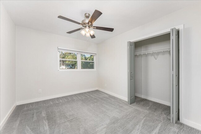Building Photo - 3 Bed / 2 Bath in Levy Park