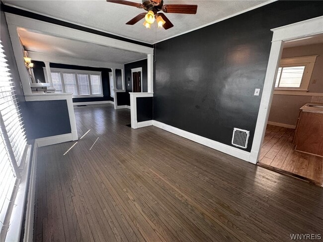 Building Photo - 55 Parkwood Ave