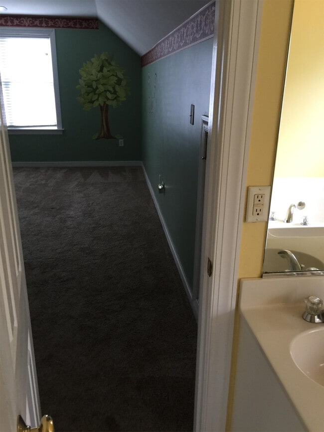 Building Photo - 1834 Rolfe Way