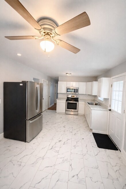 Building Photo - 26 Tyler St