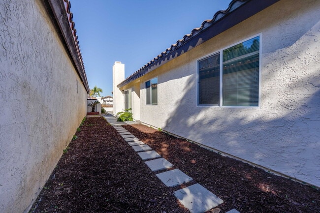 Building Photo - 243 Flame Tree Pl