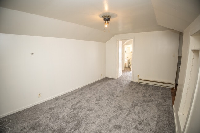 Building Photo - 1214 E Dunklin St