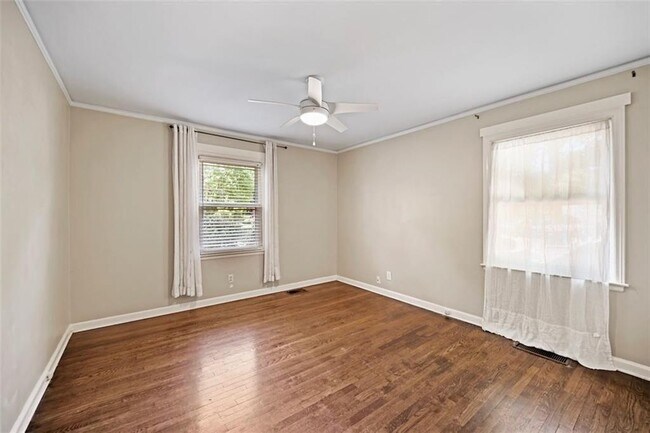 Building Photo - 2654 Elsinore St
