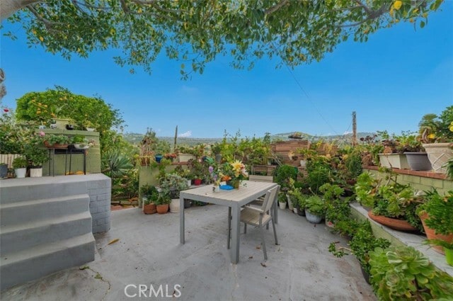 Building Photo - 2832 E Farview Ln