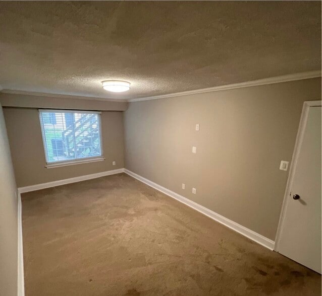 Master bedroom - 25210 Tralee Ct